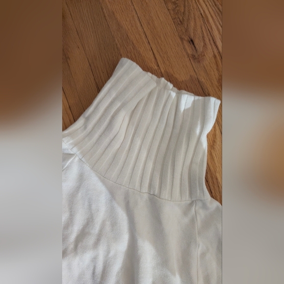 Zara Off-White Turtleneck Sweater - Picture 5 of 5